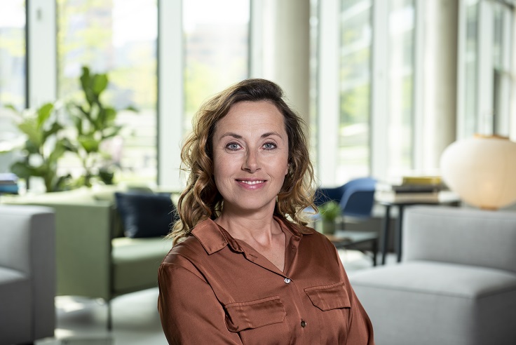 Stilaan behoort ze tot de BN'ers; woensdag 31 mei staat ze op <a href="/Papendal/">Papendal</a> op het podium.
We openen het SEH Festival met <a href="/Mariekeconomie/">Marieke Blom</a> , topeconoom van <a href="/ingnl/">ING Nederland</a> 
Benieuwd naar Mariekes visie op economie, rente en woningmarkt?
Schrijf in op sehcongres.nl 
#sehfestival