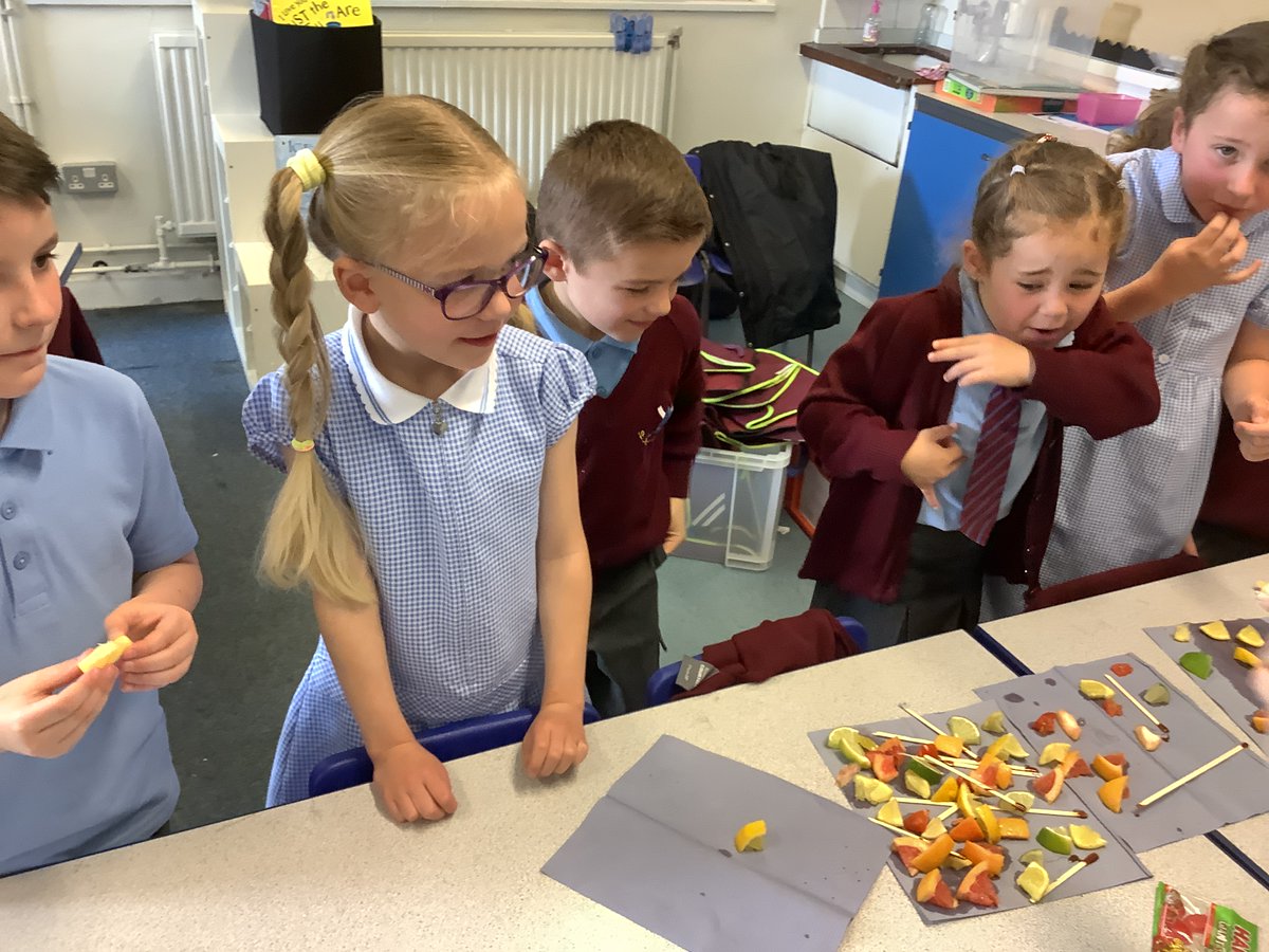 St_Andrew_Apost's tweet photo. Today we are working on senses in Year 1 #taste #SuccessfulSATA #SATAScience https://t.co/XHDRTFvKgB