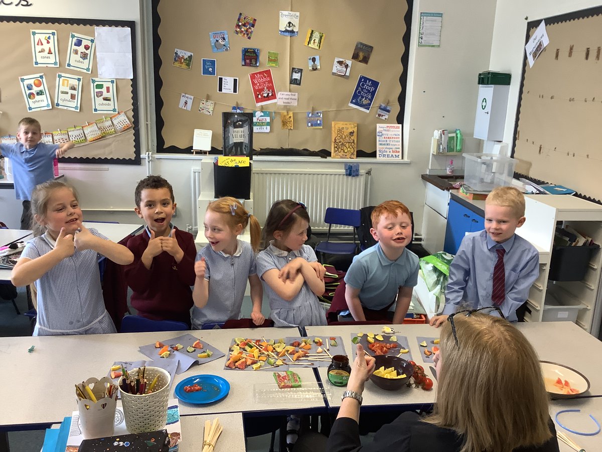 St_Andrew_Apost's tweet photo. Today we are working on senses in Year 1 #taste #SuccessfulSATA #SATAScience https://t.co/XHDRTFvKgB