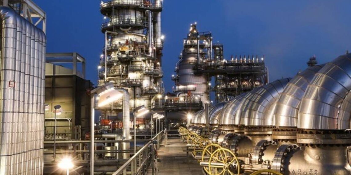 ceotimesnet's tweet photo. Attock Refinery forced to shut down due to smuggling of petroleum products https://t.co/IAKUmuLp2B