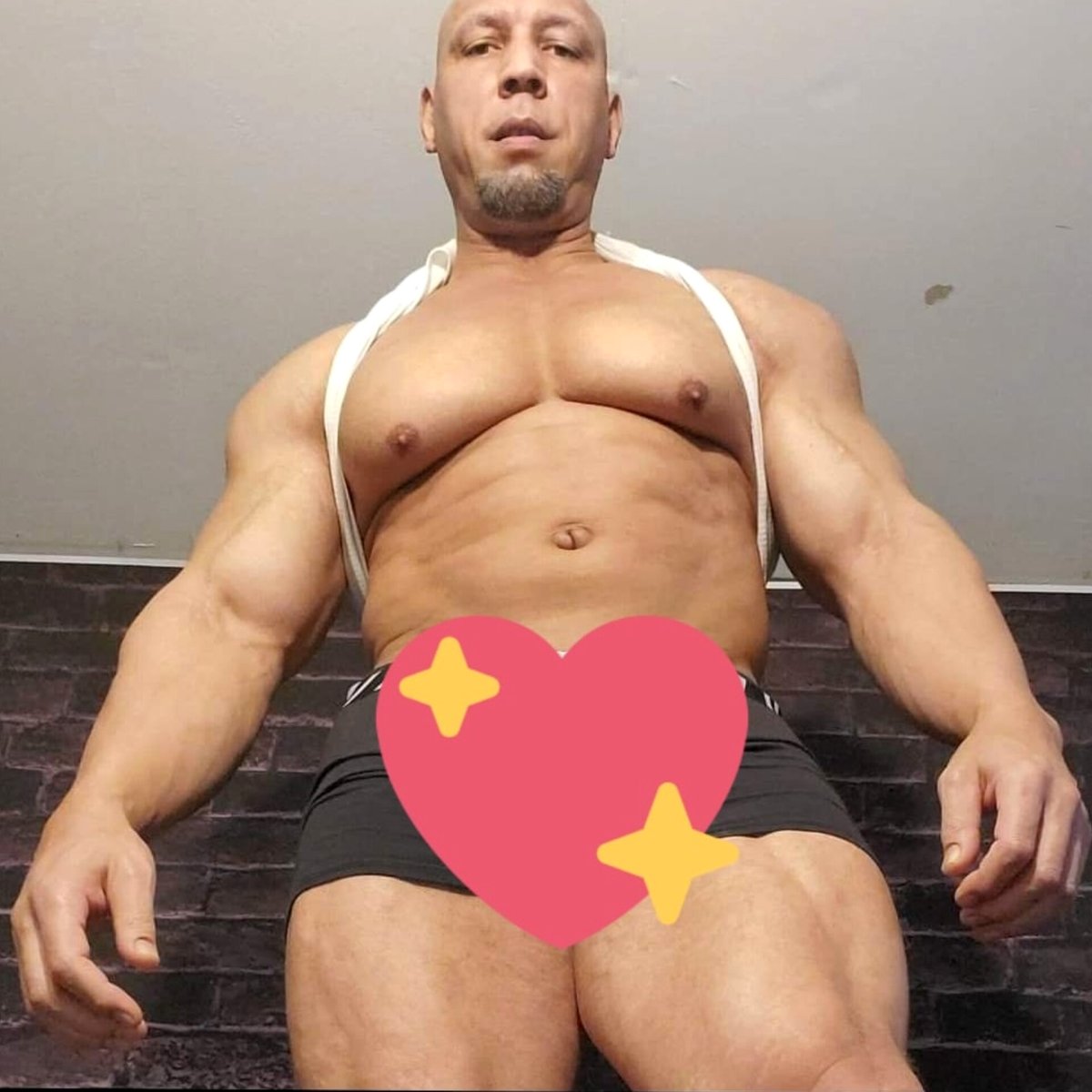 NJBIGSEANN's tweet photo. Get On Down On Ya Knees Lick On These Balls And Throat My Dick , Til I Say Stop. ------------------------------------------- https://t.co/Aw4SumHQTD