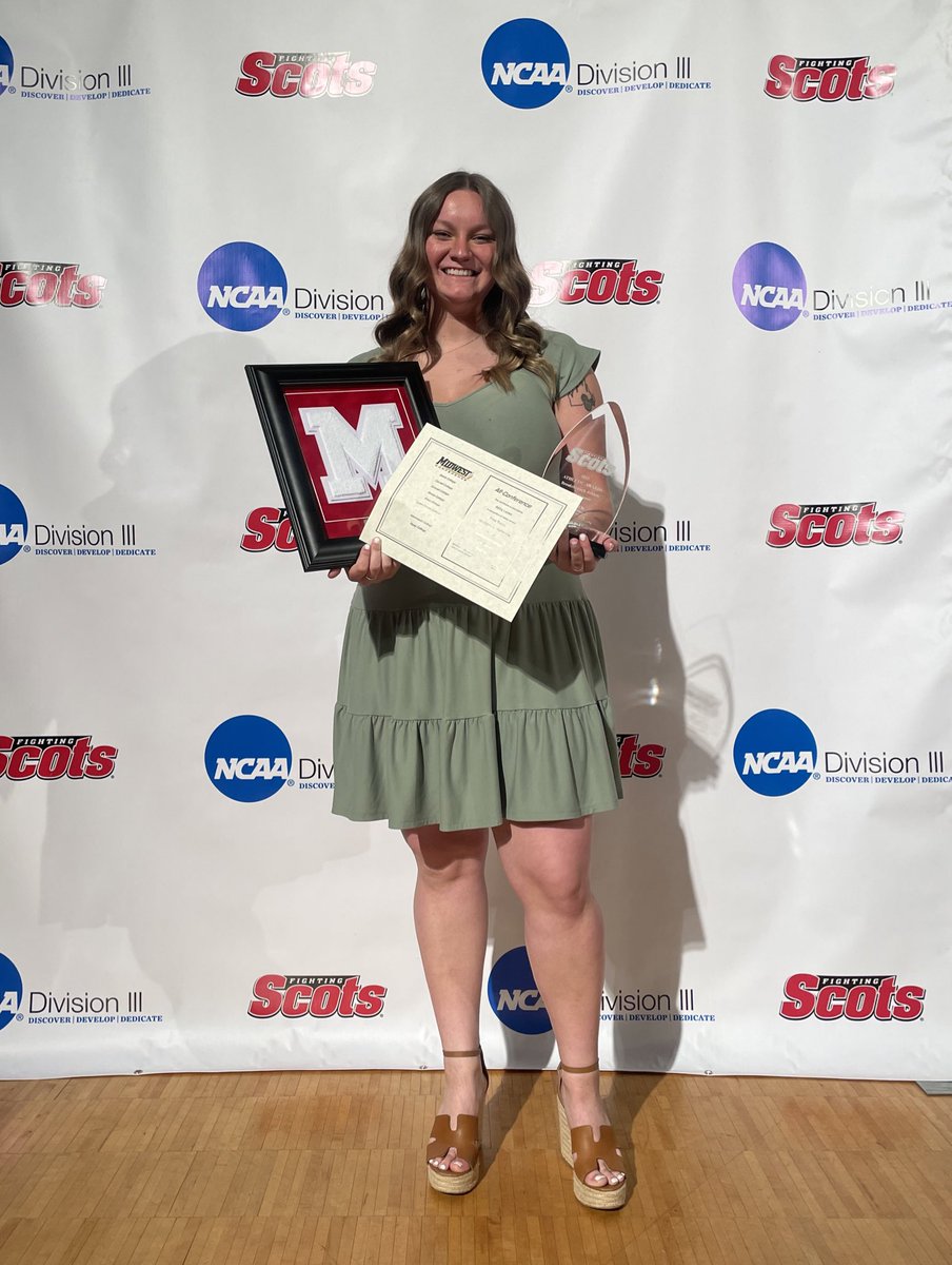 ScotsSoftball's tweet photo. A successful night at The Fighting Scots Awards! 🤗
 
Congratulations to Abby Leber for winning Breakthrough Athlete of the Year for her performance this season! 👏🏼👏🏼 https://t.co/mwegv005Hv