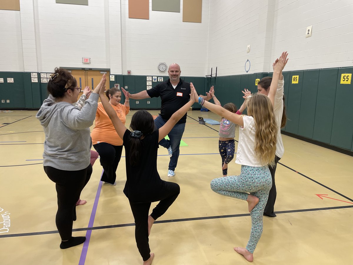 AISPrincipal's tweet photo. Thank you to our 3rd-5th grade families who attended AIS Family Yoga Night! It was a great event! #AISPride #Yoga #Mindfulness @Danburyk12 @SuperDanburyk12 https://t.co/xu7ucp1Zfc