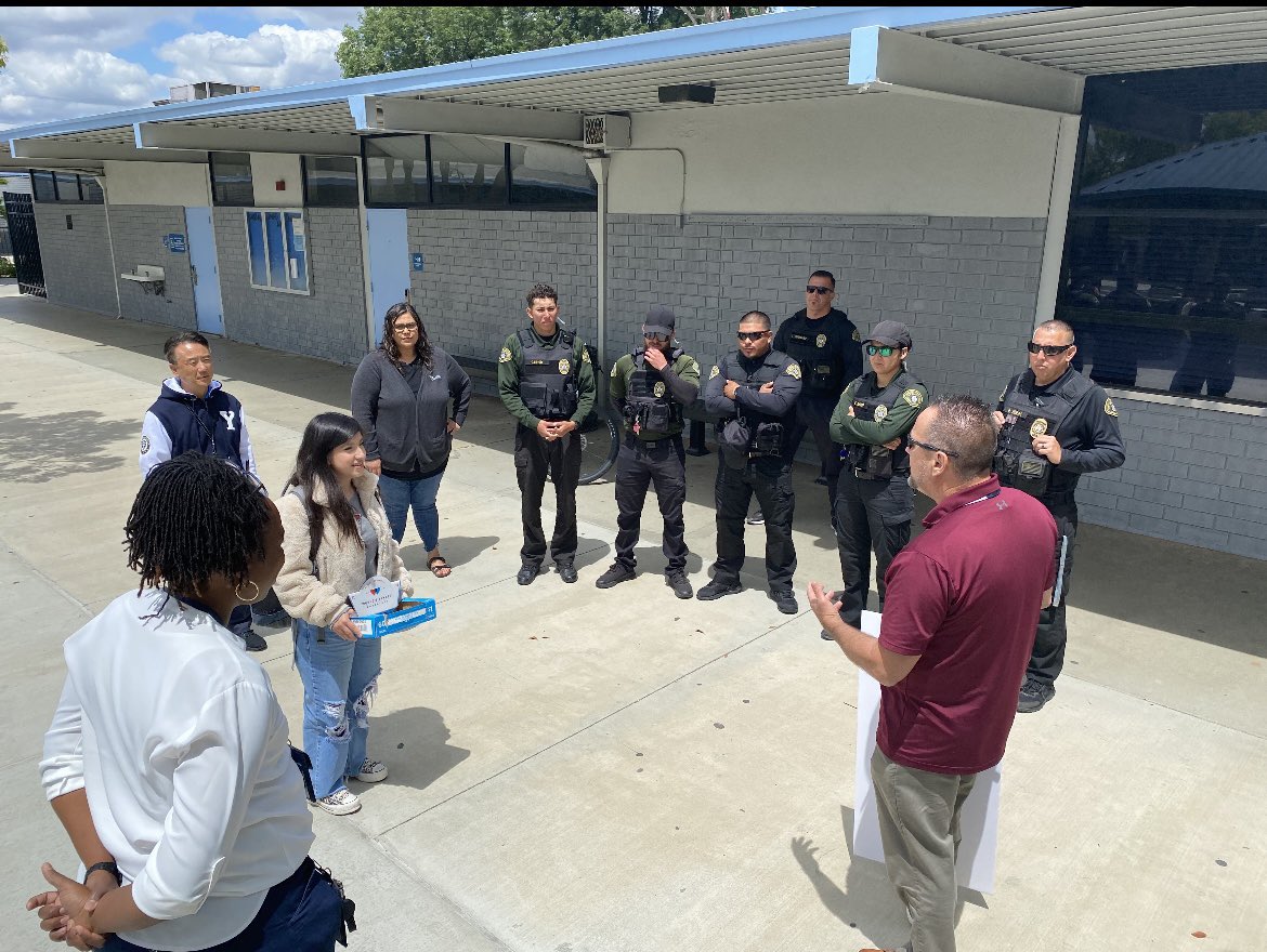 CJUHSD Safety (@cjuhsds) on Twitter photo Awesome day at MHS for Campus Officers as they got to award one of their students with a $500 Campus Officers scholarship! Thank you <a href="/ChaffeyFCU/">Chaffey FCU</a> for supporting our students and making these scholarships possible! <a href="/MontclairCavs/">Principal Gomez</a> <a href="/MHSAPOD22/">Brandi Fletcher</a> @kern_oduro @CAV_APSS Awesome day at MHS for Campus Officers as they got to award one of their students with a $500 Campus Officers scholarship! Thank you <a href="/ChaffeyFCU/">Chaffey FCU</a> for supporting our students and making these scholarships possible! <a href="/MontclairCavs/">Principal Gomez</a> <a href="/MHSAPOD22/">Brandi Fletcher</a> @kern_oduro @CAV_APSS