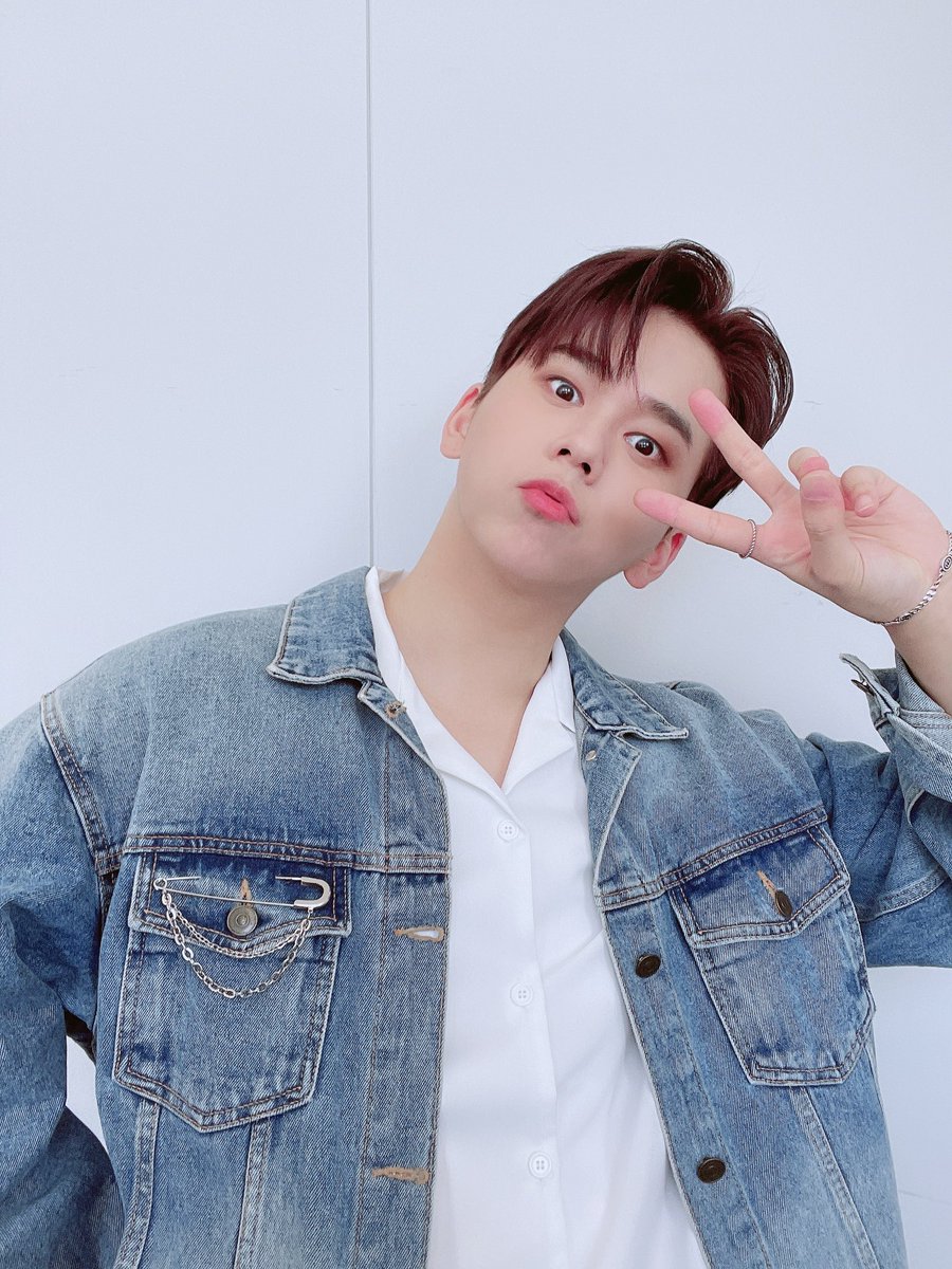 TFN_official_'s tweet photo. 오늘 와주신 에델바이스 진짜! 고맙고 사랑해요❤️

#TFN #티에프앤 #KEVIN #케빈 https://t.co/jr3nErfooG