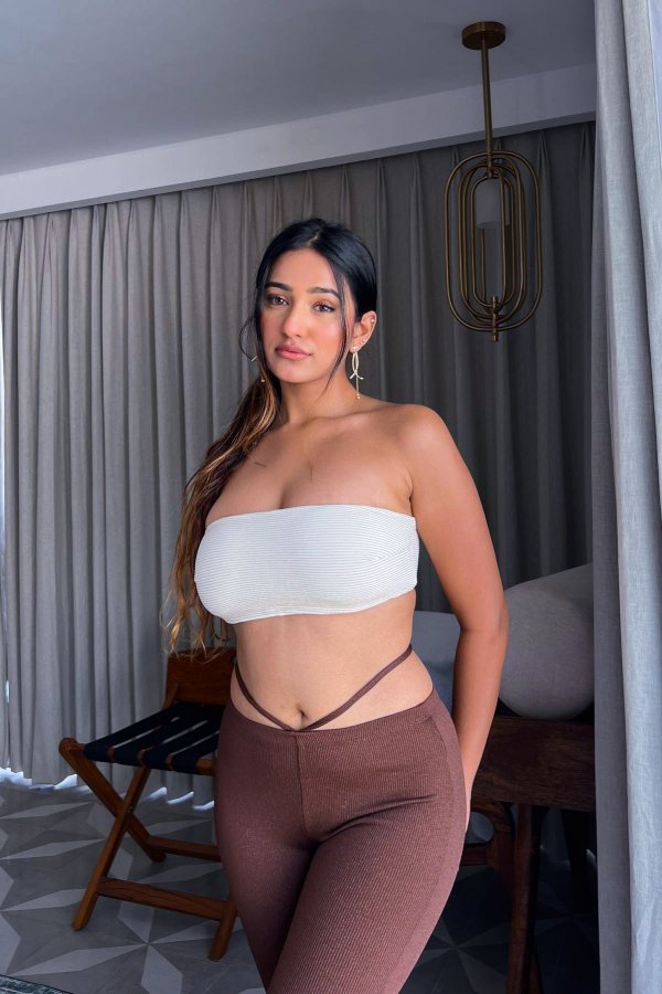 FvSe6dXaQAAmd-k?format=jpg&name=900x900