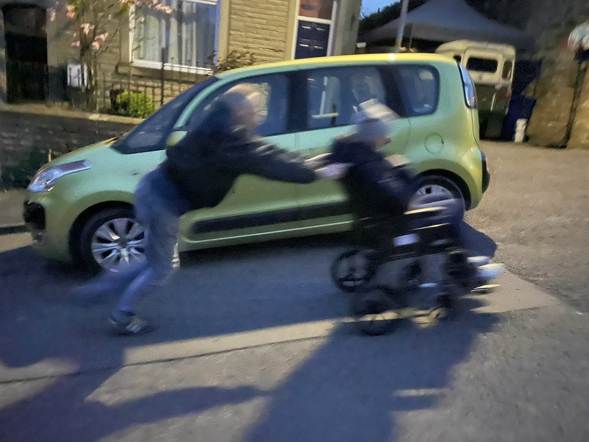 shitscaredmum tweet media