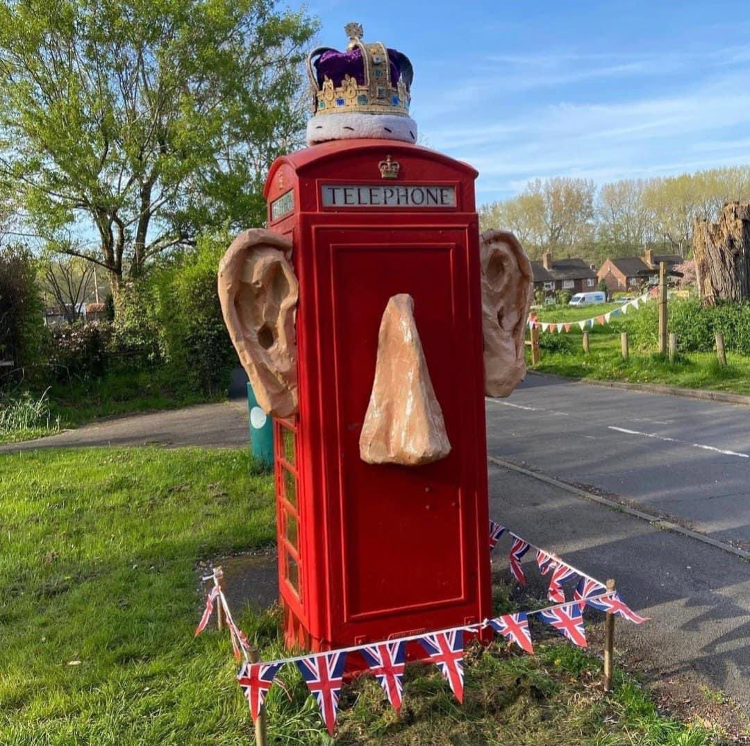 agranddayoutnet's tweet photo. Some people have great imagination🤩Find #Coronation  weekend events in #Surrey here: https://t.co/ZpIIhSquww… 💜#AGrandDayOut #KingsCoronation https://t.co/KTgFfqlS3r