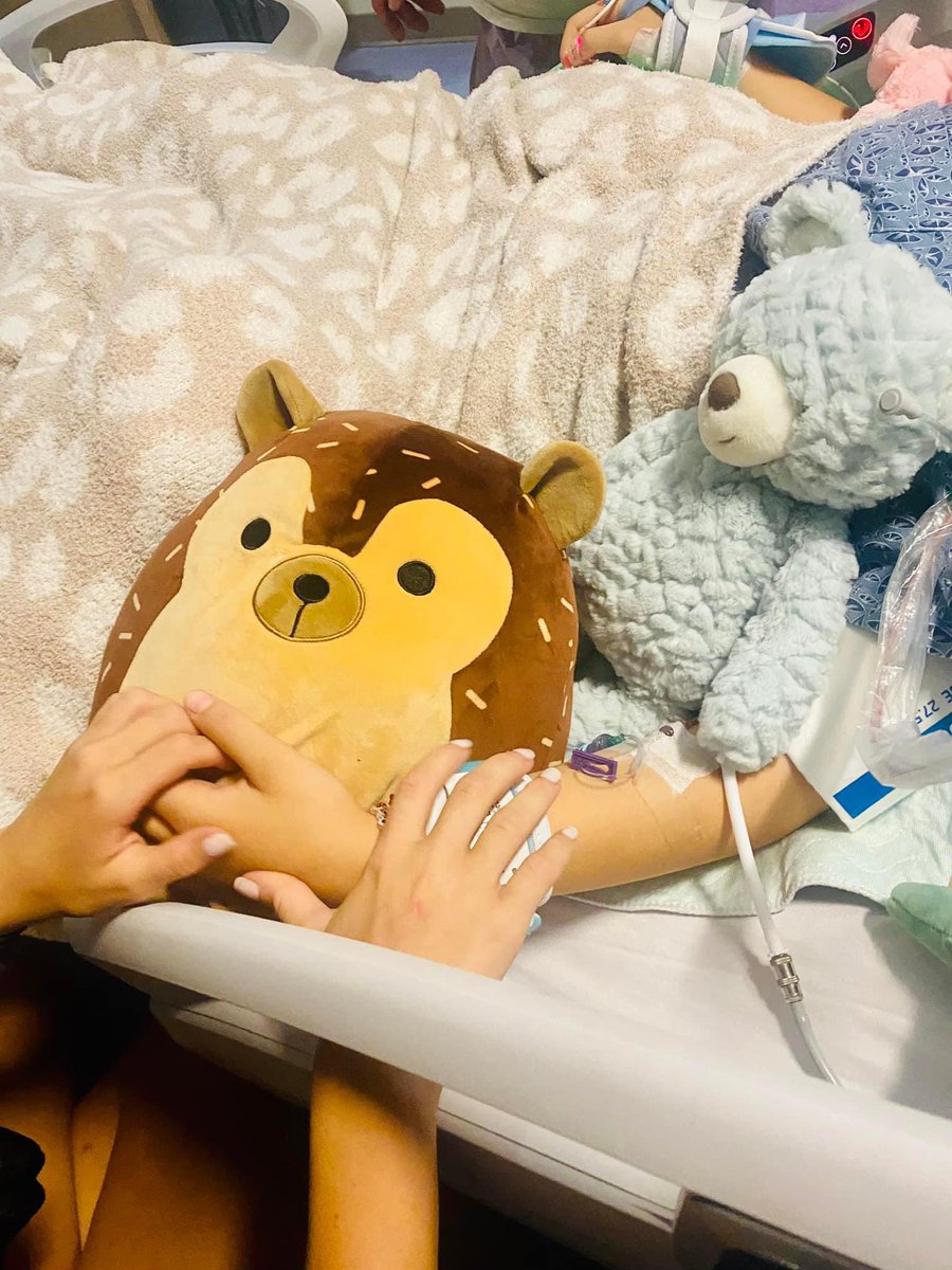 DiedSuddenlyNws's tweet photo. Pyper Midkiff, 12, Arizona suffered sudden cardiac arrest at soccer practice. Pyperโs mom states that Pyper is now doing well and is on the road to recovery. ๐
https://t.co/gMKbeNhD1C
#CardiacArrest #anotherchild #diedsuddenlynews #pyperstrong #prayforpyper https://t.co/vf5GM5Nd23