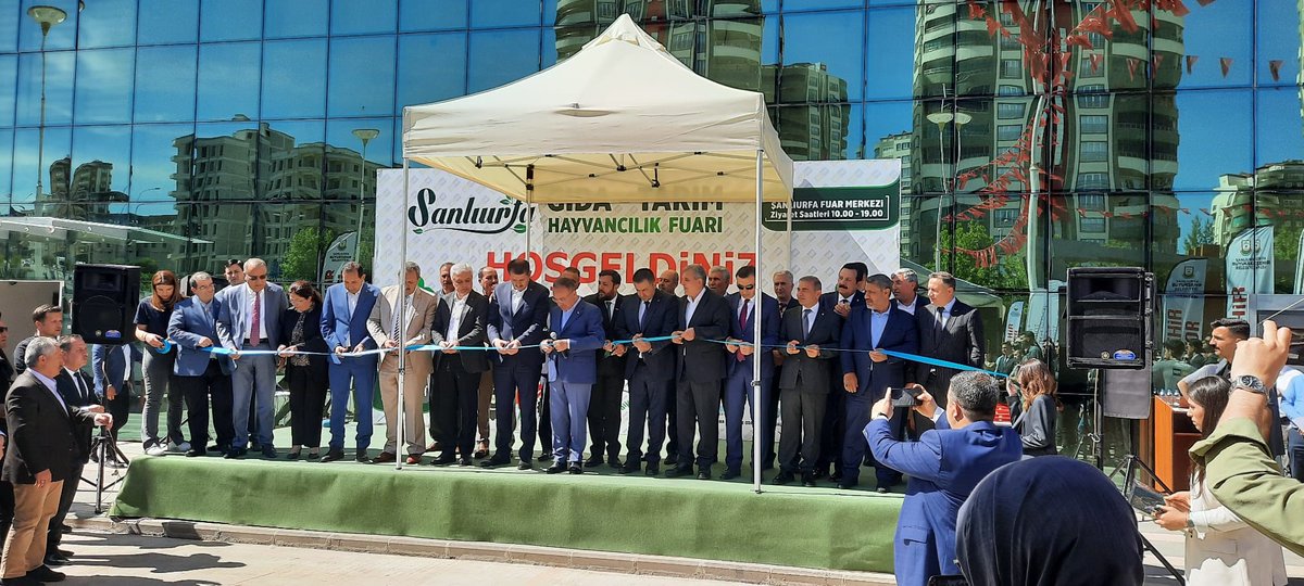 sanliurfatso's tweet photo. YK Başkan Yardımcılarımız Sn.Mustafa Zahit, Sn.Mustafa Taş, Yönetim Kurulu ve Meclis Üyelerimizden oluşan heyet, Adalet Bakanımız Sn.Bekir Bozdağ, Valimiz Sn.Salih Ayhan ve davetlilerin iştirakiyle gerçekleştirilen, 10.Ş.Urfa Gıda Tarım ve Hayvancılık Fuarı'nın açılışına katıldı. https://t.co/FwdL5UVqvP
