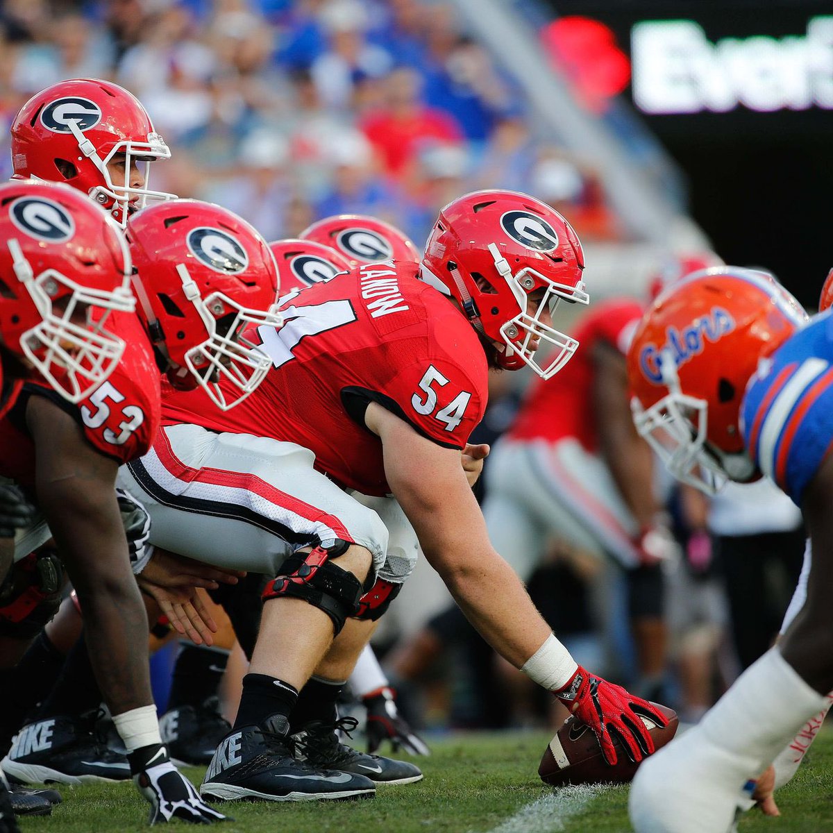 BLESSED to receive an offer from The University of Georgia Bulldogs!! <a href="/SSearels/">Stacy Searels</a> <a href="/CoachKirby_TF/">Aaron Kirby</a> <a href="/CoachEricBrown/">Coach Brown</a> <a href="/CoachWintersWHS/">Ken Winters</a>