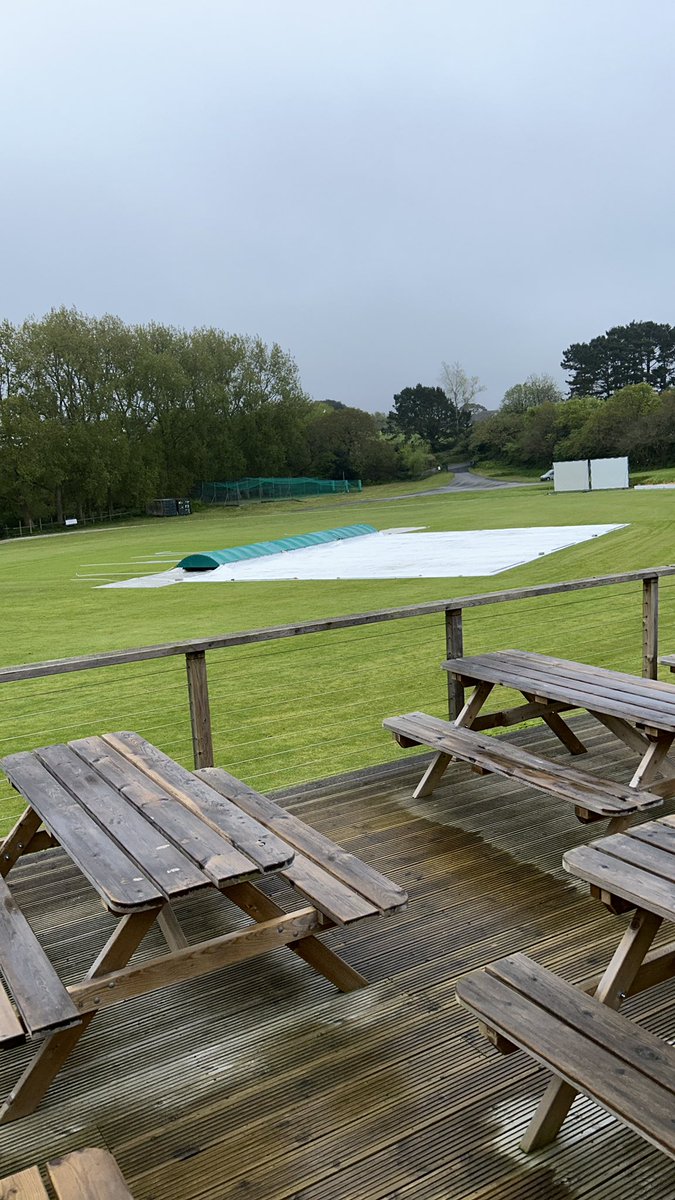 On my day off typically raining— so decided to pop up to help two ground staff to put the covers on. Who’s expect to be this busy with covers in may. Ludicrous weather.
🤞for some cricket this Saturday