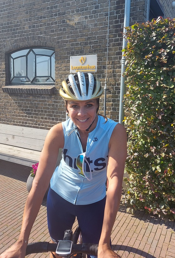 Sportkampioenen bij het SEH Festival op <a href="/Papendal/">Papendal</a>  
Zoals meervoudig Olympisch kampioen <a href="/LeontienNL/">Leontien van Moorsel</a> 
Ze deelt een kwetsbaar levensverhaal en is te vinden in de stand van <a href="/MeriusHypotheek/">Merius Hypotheken</a> 

Samen fietsen  Leontien?
Meld aan op sehcongres.nl
#sehfestival