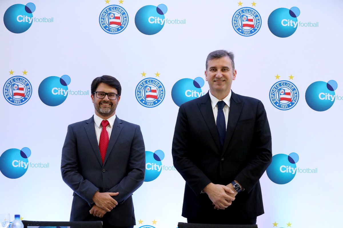 ecbahia's tweet photo. 🗣️ Ferran Soriano: "O Bahia é excepcional pelo seu tamanho, pela sua torcida, e assim será o segundo maior clube do grupo. Seu significado social é gigante. O Bahia faz parte do tecido social da cidade e do estado".

ASSISTA AO VIVO ➡️ https://t.co/2HZCULlSjN

#BahiaÉOMundo https://t.co/aw4HTVMr4T
