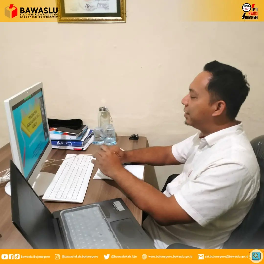 bawaslukab_bjn's tweet photo. Kamis (04/05/2023), Narasumber dalam Rapat ini yaitu Anggota Bawaslu Bojonegoro, Mochammad Alfianto dan peserta rapat dari Panwaslu Kecamatan yang terdiri dari Kordiv Hukum, Pencegahan, Parmas dan Humas beserta Staf.
#bawaslu
#ayoawasibersama
#bawaalubojonegoro
#dpshp https://t.co/KGtKBXnlTt