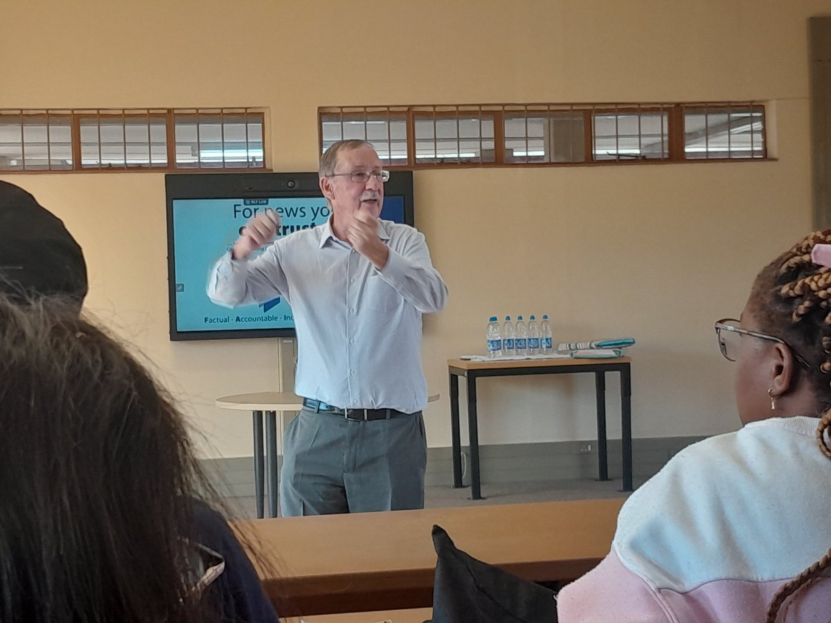 QueenTsakiey's tweet photo. "Headlines should be something that attracts attention of the audiences and we must write stories that are of interest to the public" said Mr Fanie Groenewald the public advocate
#Tutjourn2023
#PressFreedomDay
#FairCampaign https://t.co/ub7TRXhFj1