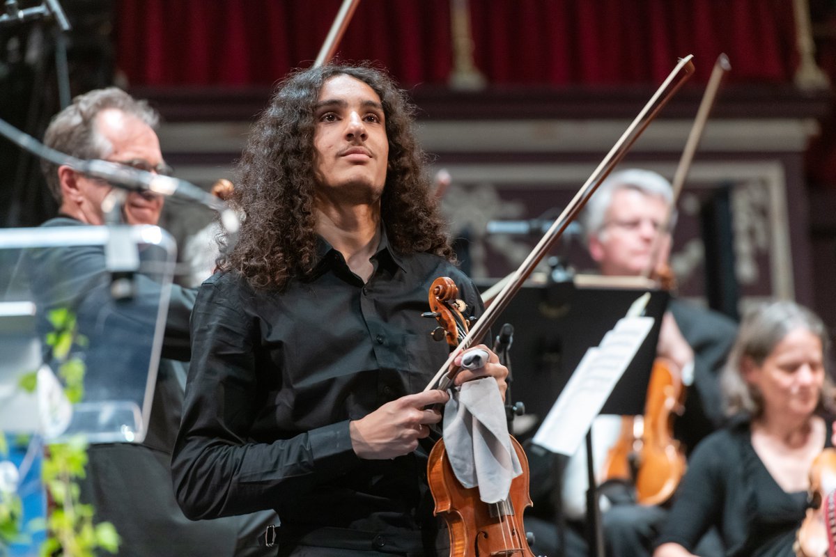 We were treated to beautiful music from our orchestra in the Royal Albert Hall, including a virtuoso violin performance by 2nd year Imperial Theoretical Physics student Taejas Venkataraman.