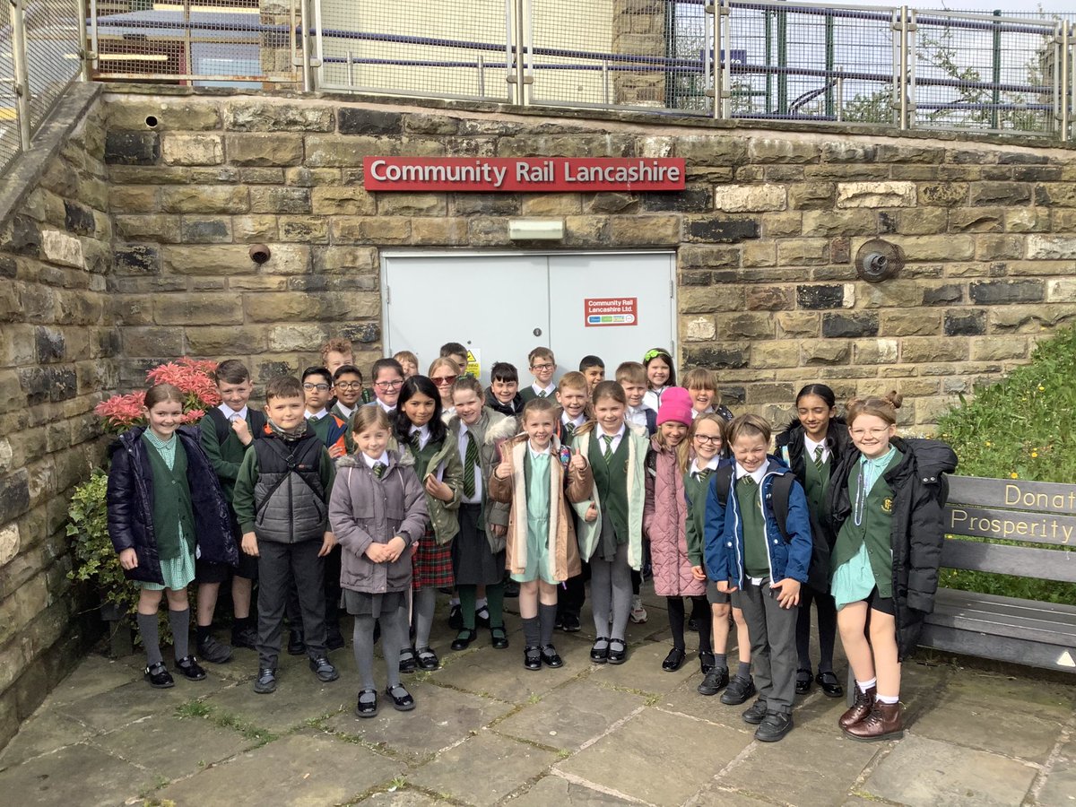 pp_accrington's tweet image. A trip on the train and a wonderful day of learning about local history at @BlackburnMuseum #class14