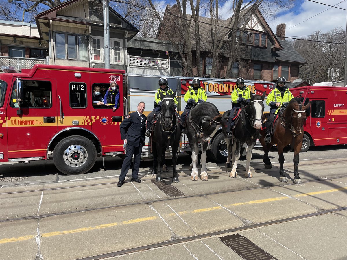 On #InternationalFireFightersDay we’d like to commend the amazing work these teammates do for #Toronto and for us. We also remember the firefighters we have lost paying the ultimate sacrifice, we recognize their service with a heavy heart and gratitude. ⁦@Toronto_Fire⁩