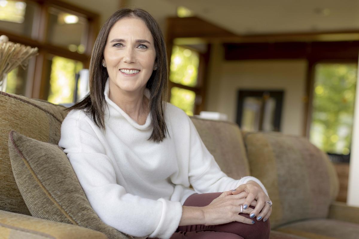 Hearing Loss Survival Guide feat. Shari Eberts

Listen Now: loom.ly/rhF-_O0

Shari doesn’t want her hearing loss to define her, but she finds that being open about it can help relieve the pressure of always having to hear everything perfectly.