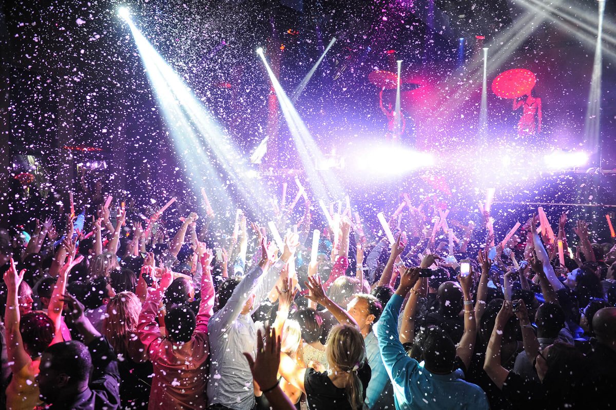 MezdekePartisi's tweet photo. Genel Başkanımız ile beraber İzmir'eydik. İzmir Mitingimizden Bir kare! Teşekkürler İzmir🕺💃 https://t.co/R7kcT67ijj