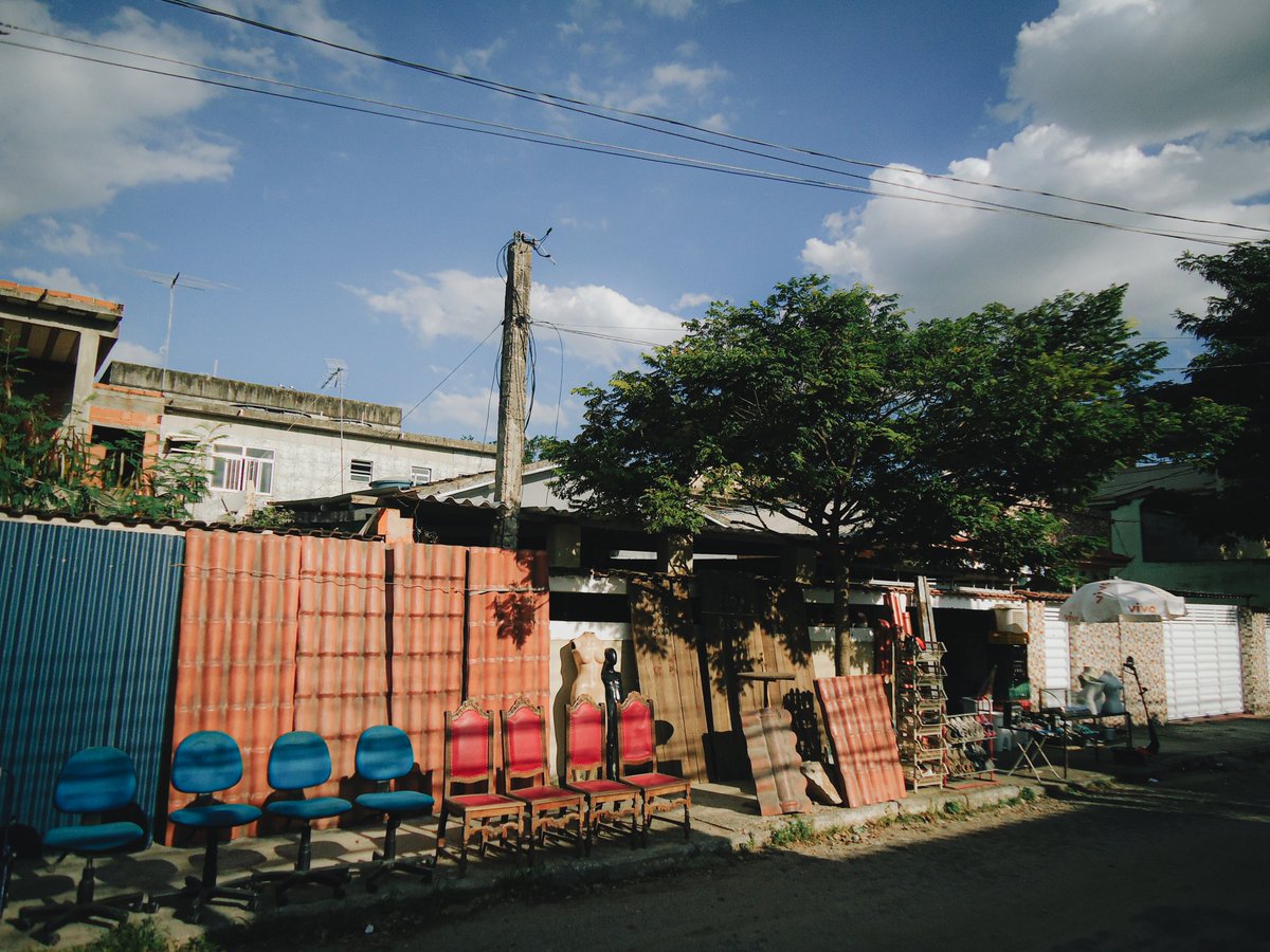 vedtheved's tweet image. shots I made/edited in April
(pt. 4)   🎱 🖤

#cybershot #analogemulation