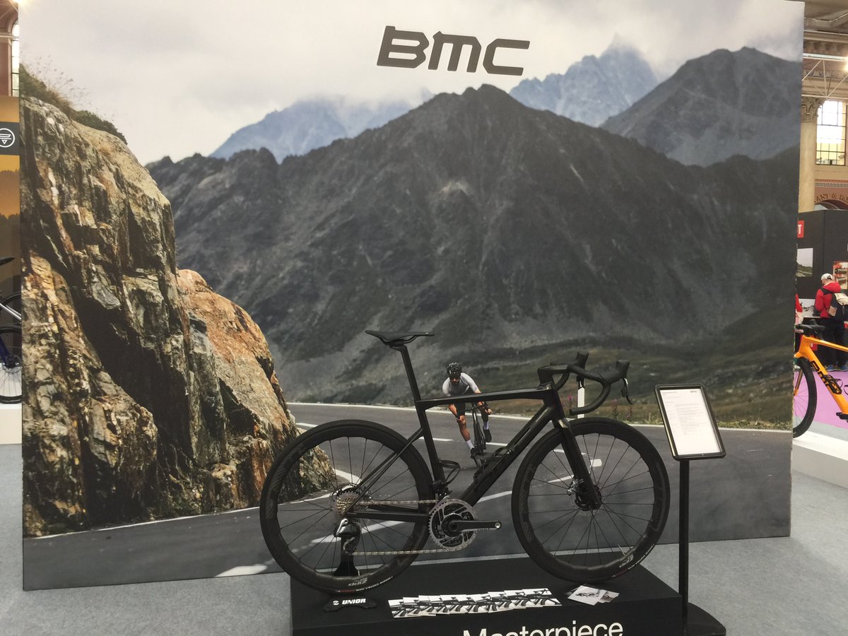 bikes_bits's tweet photo. Inspired by the  #cycleshow @CycleShow at #alexandrapalace?  Then join a #free #bike #maintenance #class for @LBofHounslow #residents with @bikes_bits.  Book via https://t.co/KKJQ4gNrRQ; full refund. 13 May: #punctures AM, gears PM. 20 May: #womenonly gears AM, punctures PM. https://t.co/XgEA1cbify