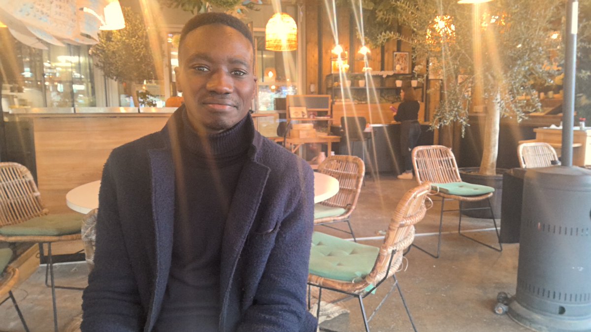 EntreprisesOcc's tweet image. Installé au Grand Marché de #Toulouse, ce jeune entrepreneur a créé une offre assez innovante : Les Bons Buffets. Il fédère une vingtaine d'acteurs du grand marché pour proposer des #buffets engagés et à impact avec une démarche sur le plan #RSE.
entreprises-occitanie.com/actualites/tou…