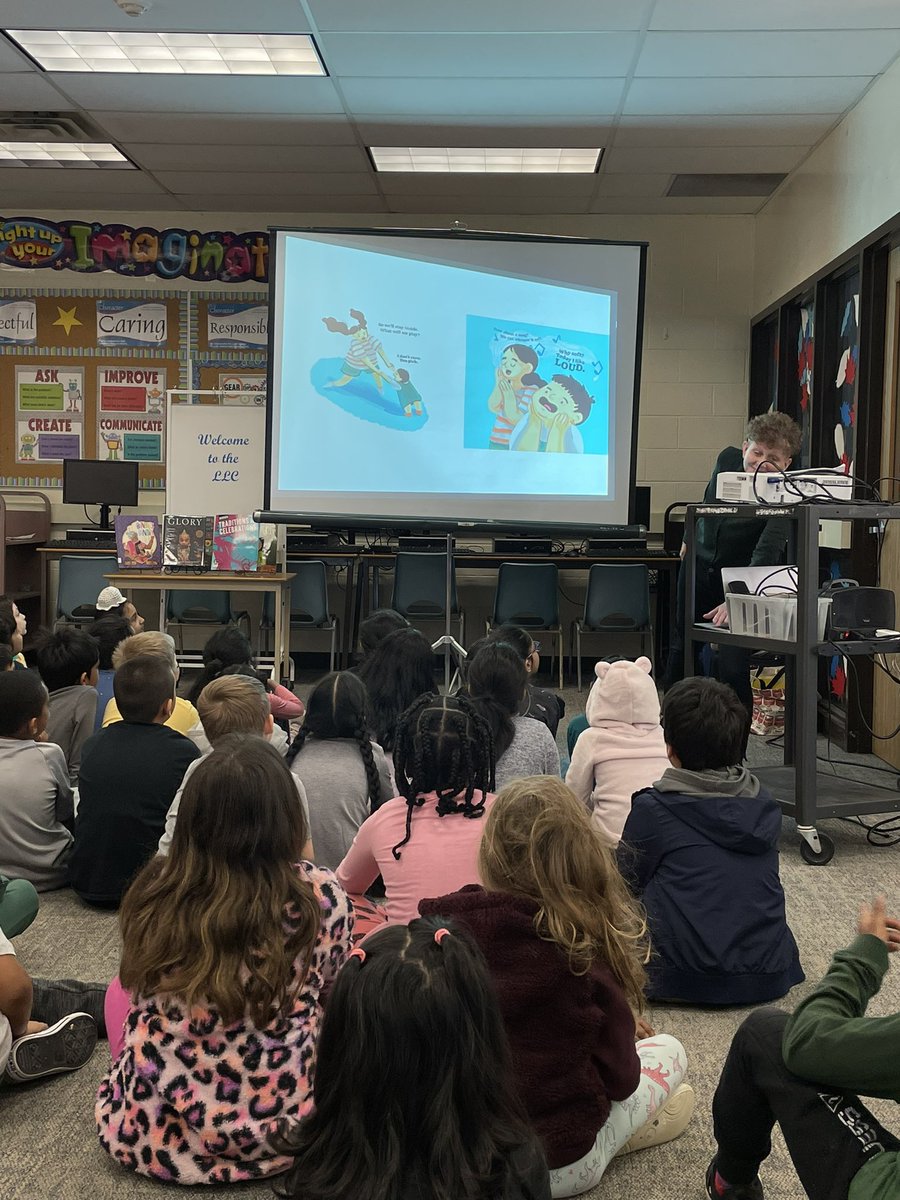 mswalsh18's tweet photo. We had a special author visit in the library today! Thanks @KarenKrossing for sharing your stories with us! 📚 📖 @SomersetPS https://t.co/E2ZOBXQYs9