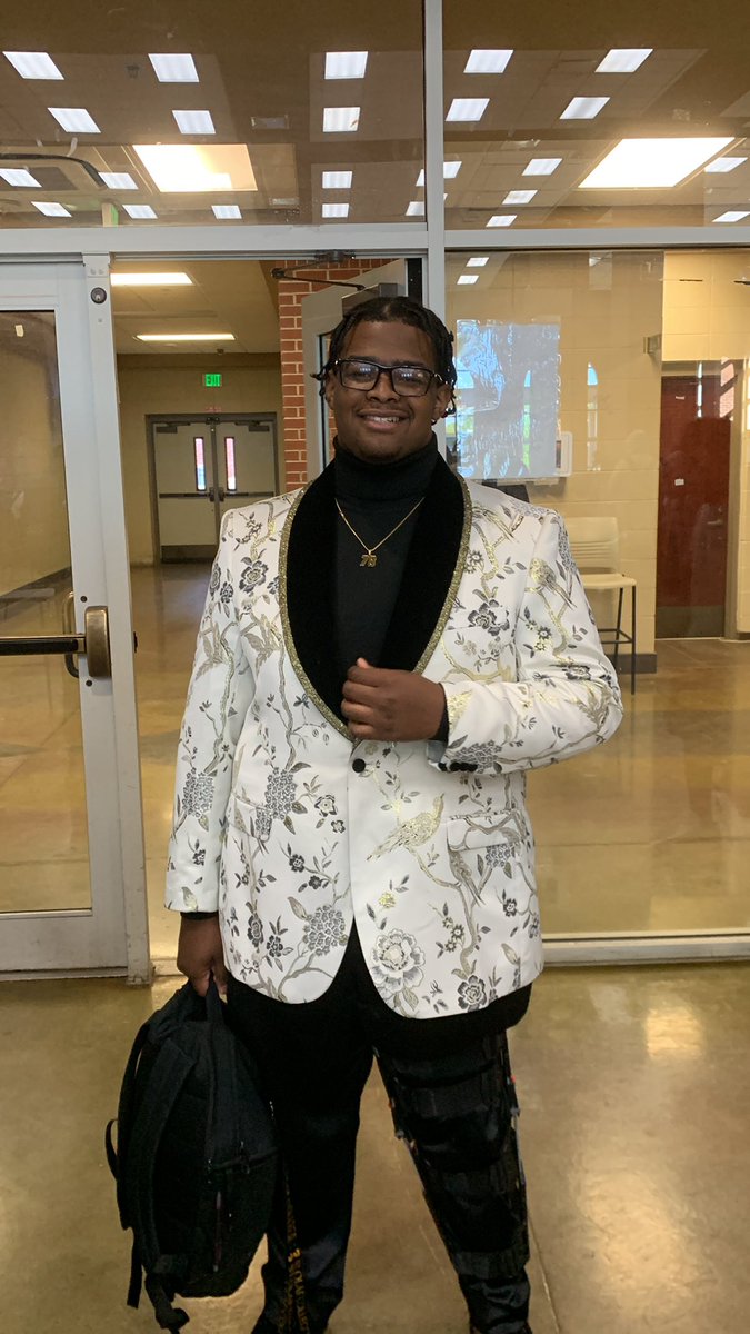Big Dawg <a href="/MichaelWicks78/">Michael Wicks Jr.</a> Looking 🔥 For Signing Day at 10:30! #FEARTHEVIKS! <a href="/AL6AFootball/">Alabama6AFootball</a>