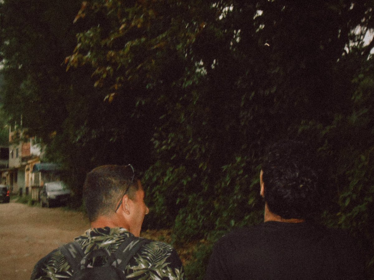 vedtheved's tweet image. shots I made/edited in April
(pt. 4)   🎱 🖤

#cybershot #analogemulation