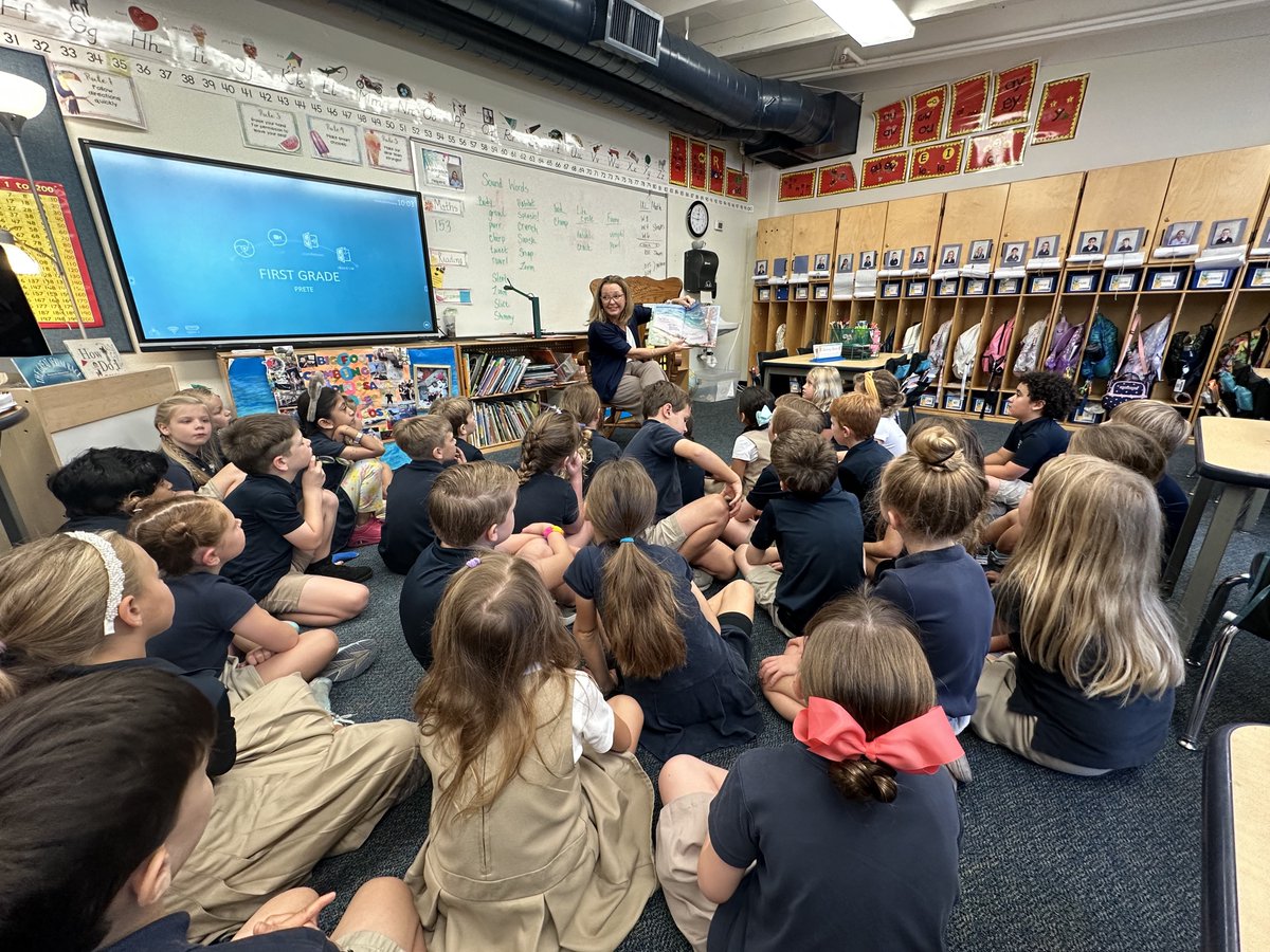 First graders were excited to welcome our Head of School, Mrs. Deb Otey, into their classroom this morning to read "What the Road Said" by Cleo Wade. The uplifting story about inspiration, self-confidence, and inner strength was a huge hit with the students! 
#ODA