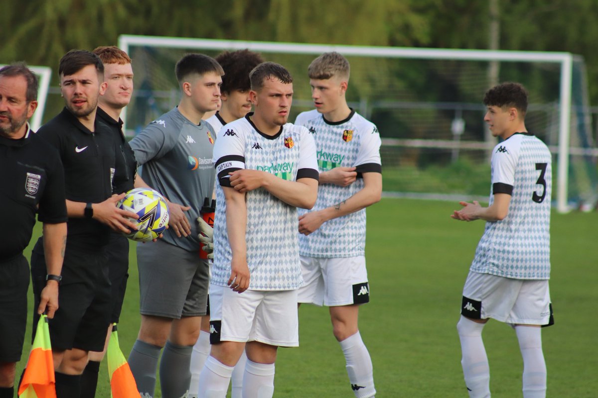 RomulusU18s's tweet photo. 𝐓𝐇𝐄 𝐋𝐀𝐒𝐓 𝐃𝐀𝐍𝐂𝐄! 👊

📅 Friday 5th May 2023
🆚️ Lye Town U18s
⏰️ 19:45pm 
🏟 The Hayes (B38 9EL)
🏆 MFYL Southern Division 
🎟 Free Entry

The Church entertain Lye Town tomorrow evening as we look to be crowned champions. Your support could prove the difference! 🏆 https://t.co/yf5F7evEYh