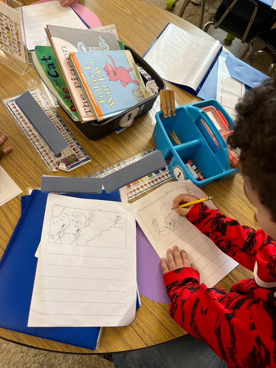 gabrielle_hock's tweet photo. Writers are on a roll this week! Ss used speech bubble post-it’s to add what their character would say. Next, they added it to their writing as well! @OceanAveSchool @TCRWP https://t.co/0zZ789Dj8i