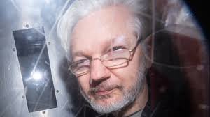 Stella_Assange's tweet photo. The only thing worse than imprisoning and killing reporters is imprisoning and killing reporters while preaching about press freedom and the safety of journalists. @POTUS 

#FreeAssangeNOW 
#JournalismIsNotACrime https://t.co/Hs594wmp1h