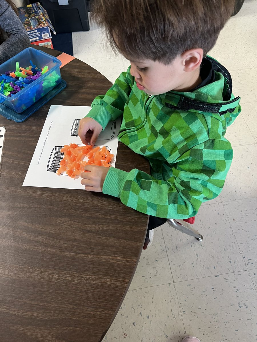 Learning to compare volumes of containers using different manipulative’s  ! Which holds more, which holds less?