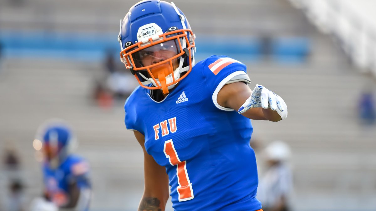 scottjoee14's tweet photo. Blessed to receive an offer from Florida Memorial University #GoLions  @ClavensC @JerryRecruiting @larryblustein @LifeCoachPierre https://t.co/zsPVqyYR5r