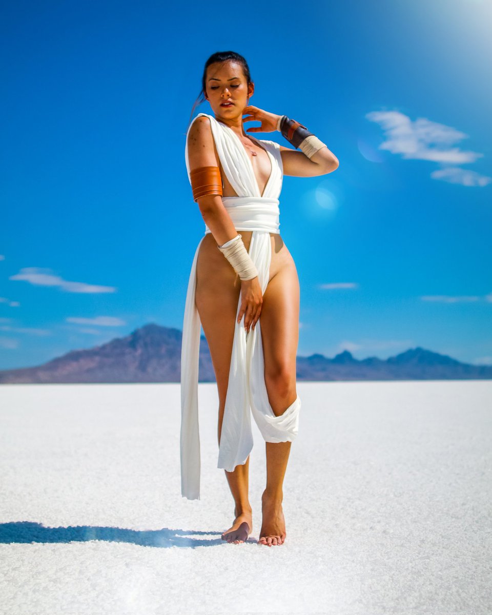 JoanieBrosas's tweet image. May the 4th be with you...