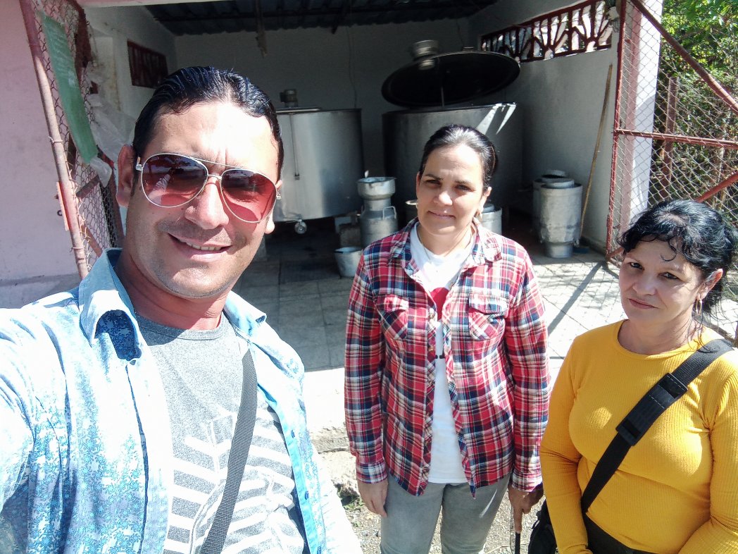 CabreraYonelsi's tweet photo. #AnapSanctiSpíritus. Los campesinos espirituanos celebramos el #17DeMayo con el compromiso de elevar y seguir produciendo para el pueblo. #AnapSanctiSpíritus #AnapCuba #SanctiSpíritusEnMarcha #EmpeñadosEnSeguirGanando @Eidy97661881 @RafaelAnap @yoel_palmero @DeivyPrezMartn1 https://t.co/dE6M434chN