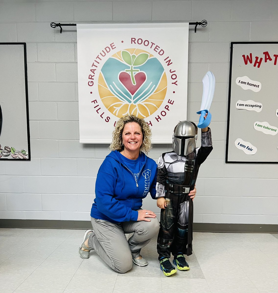 resource2323's tweet photo. Look who we found during our Open House!! A mighty, little @StTheresaOCSB SQUIRE!!!! https://t.co/TETyzftEI2