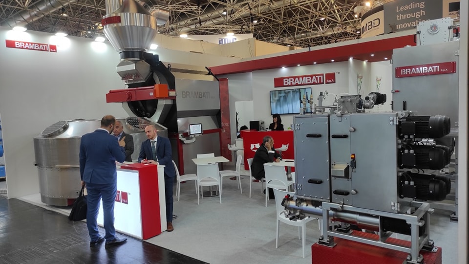 chiriottied's tweet photo. È iniziata la fiera @interpack2023 !
Nella più importante fiera del packaging europea, siamo presenti come espositori nel Padiglione 4, stand F02! E potete trovare le nostre riviste anche nello spazio dedicato International Press. Tra gli espositori tanti nostri partner! https://t.co/GeaoLd5fEO