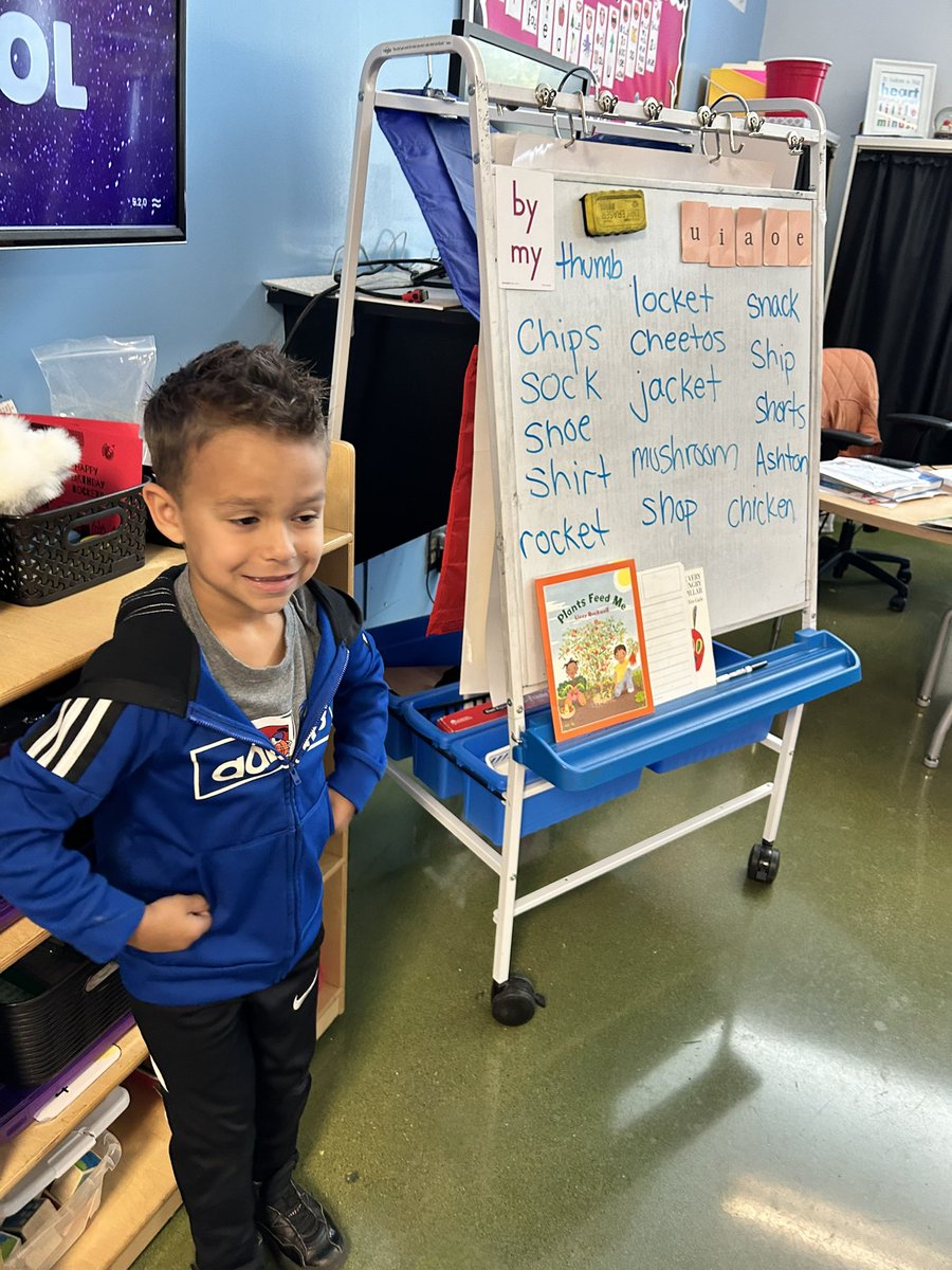 Grady guessed what my rule was for items you could bring on the island. Words with digraphs! They love guessing items and figuring out the rule! 🏝️