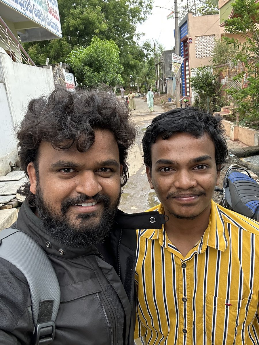 KolanuSailesh's tweet photo. This is Pavan. He saw the post about my ride from Kakinada to Hyderabad and DMed me inviting us to come home for breakfast. Surprised him. Such a lovely family. Punugulu thinipincharu Pavan amma. So yummy. Was thrilled to know that amma is an ardent @VenkyMama fan :) She said she is going to watch #Saindhav fdfs :)