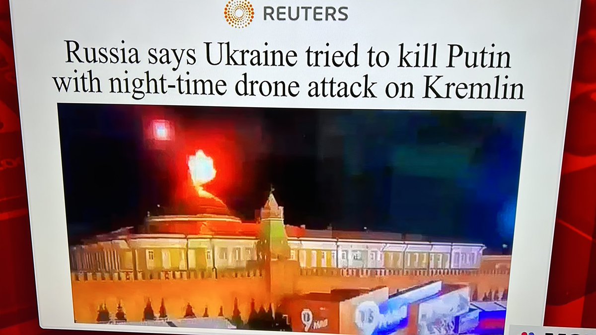 naked_view's tweet photo. WHAT’S THE ODDS? That a person happens to be awake and filmed this? That the anti-drones jamming equipment was shut off at the time? #Piece for Ukraine #stopTheWar https://t.co/C0UHrZvyD2