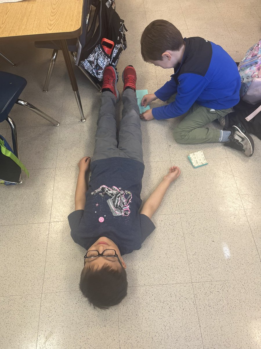 MrsSitlerFHES's tweet photo. We’ve been working hard this week on measuring length and weight. #FHHighlights https://t.co/SmeaFHDr17