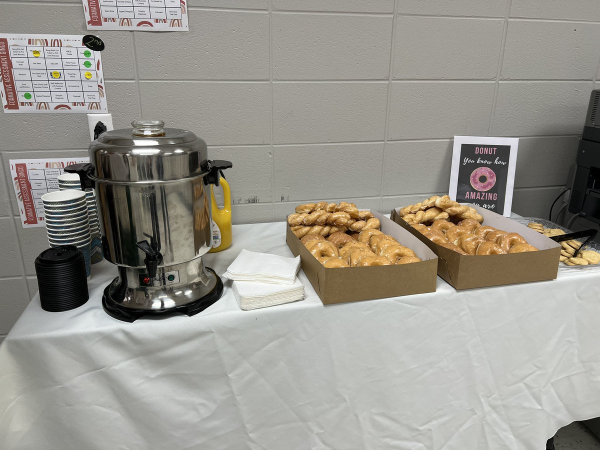 PrincipalBlythe's tweet photo. @MaryCastleElem Teachers, “Donut” you know how amazing you are!? We appreciate you, and hope you enjoyed the donuts and coffee! #resetMEC @MrsThomasLT https://t.co/h5PeZIBbmS