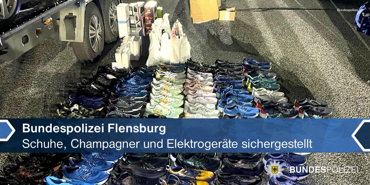 bpol_kueste's tweet photo. Gestern stellte die #BPOL während einer Fahrzeugkontrolle auf der #A7 am Parkplatz #Handewitt fünf Kartons mit über 60 Paar Markenschuhen, diversen Flaschen Champagner und Elektronikgeräten fest.
Eigentumsnachweise gab es nicht.

#Sicherstellung 

Mehr ➡️ https://t.co/ecAfegFW9V https://t.co/UNfSe3oa8w