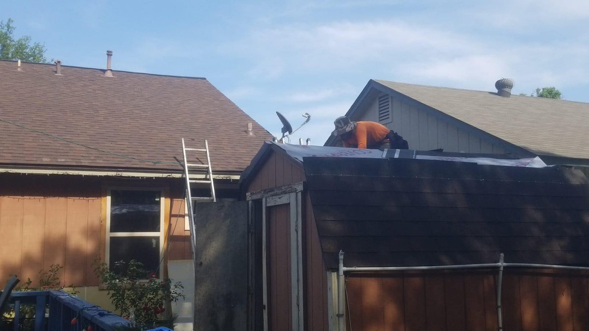 AavRoofing's tweet image. Call us today for free roof inspection!#Lytle #Lavernia #hondo #Schertz #Seguin #somerset #pleasanton #Pearsall #Poteet #westoverhills #unitedwwstwood #kellandheights #rainbowhills #lacklandafb #somerset #devinetx #floresville   #holotes #westside #northside #eastside #southside