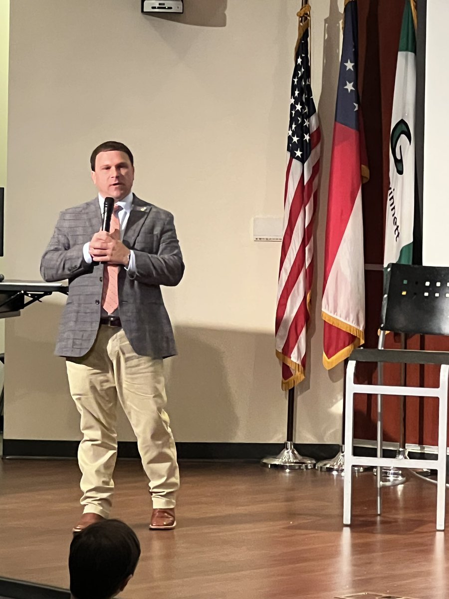 Rowen Foundation tweet media