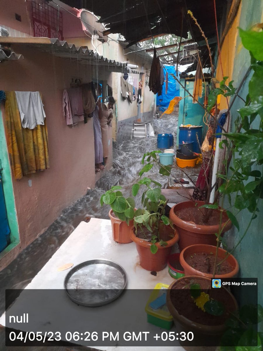 RBPachhapur's tweet photo. No change in the sufferings of deprived communities at Bakshi Garden &amp; Jaibheem nagar, ward no.139 continues to remain the same as in 2022.

Small spells of rain can disturb their life &amp; livelihood.
@BBMPCOMM @SnehaVRamesh @nkaggere @sanika_TOI @Jahnaviravindra @BoskyKhanna @ANI https://t.co/anbejlqjEv